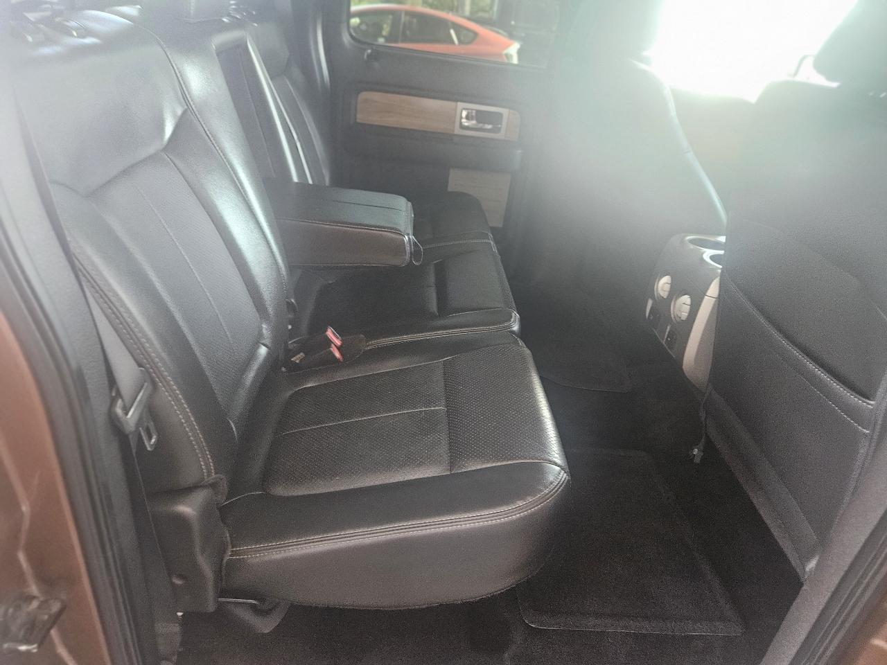 Ford F-150 4WD SuperCrew 145" Lariat 2011