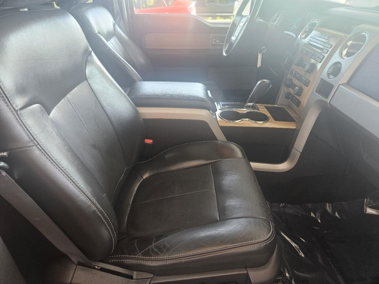 Ford F-150 4WD SuperCrew 145" Lariat 2011