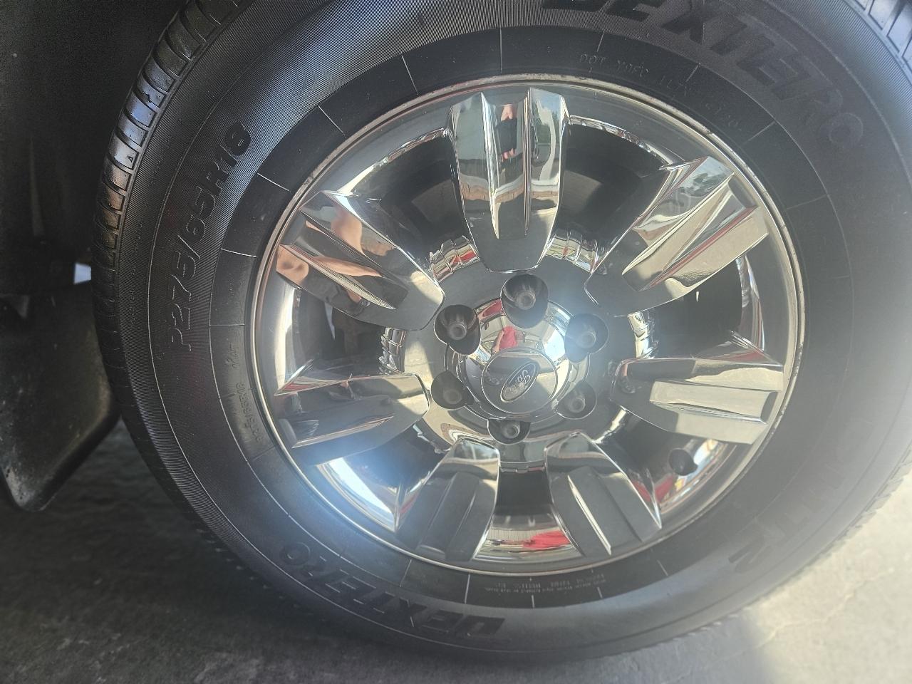 Ford F-150 4WD SuperCrew 145" Lariat 2011
