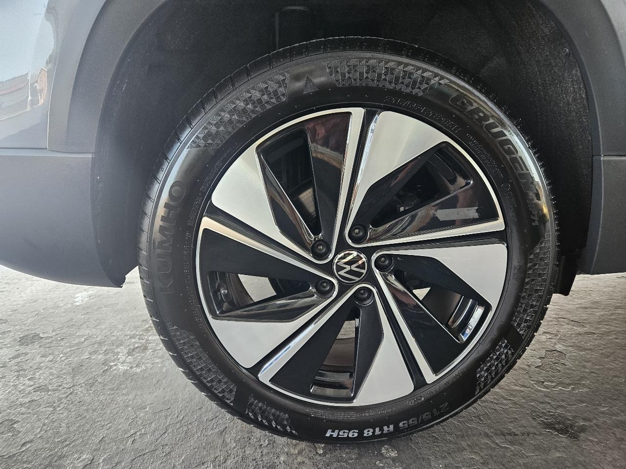 Volkswagen Taos SE 4Motion 2025
