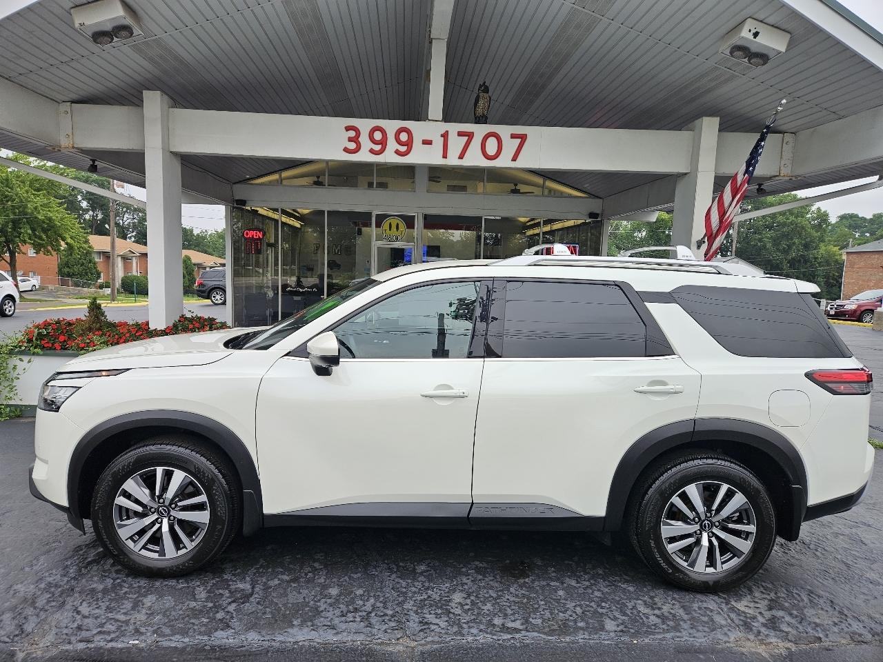 Nissan Pathfinder SL 4WD 2023