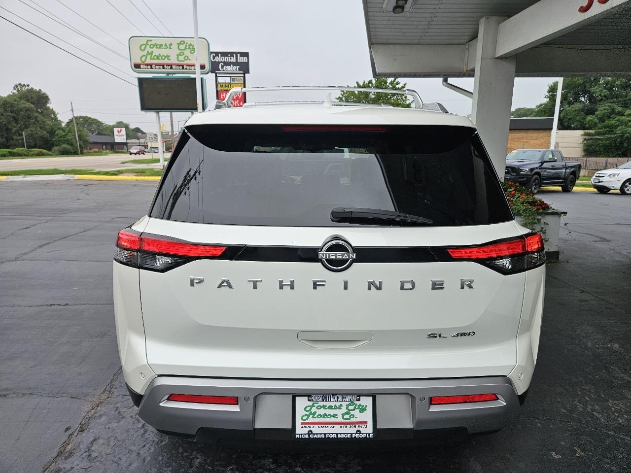 Nissan Pathfinder SL 4WD 2023