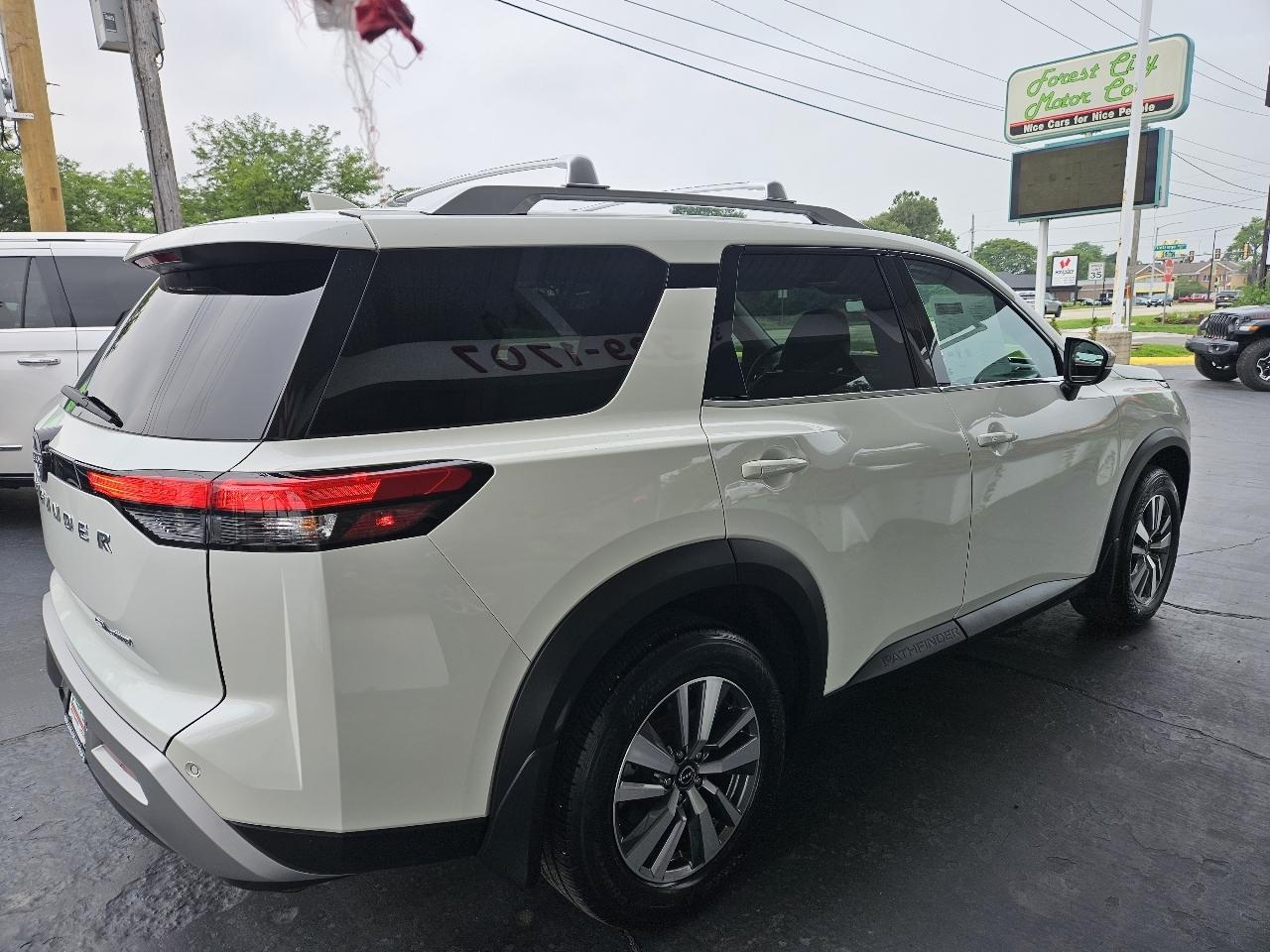 Nissan Pathfinder SL 4WD 2023