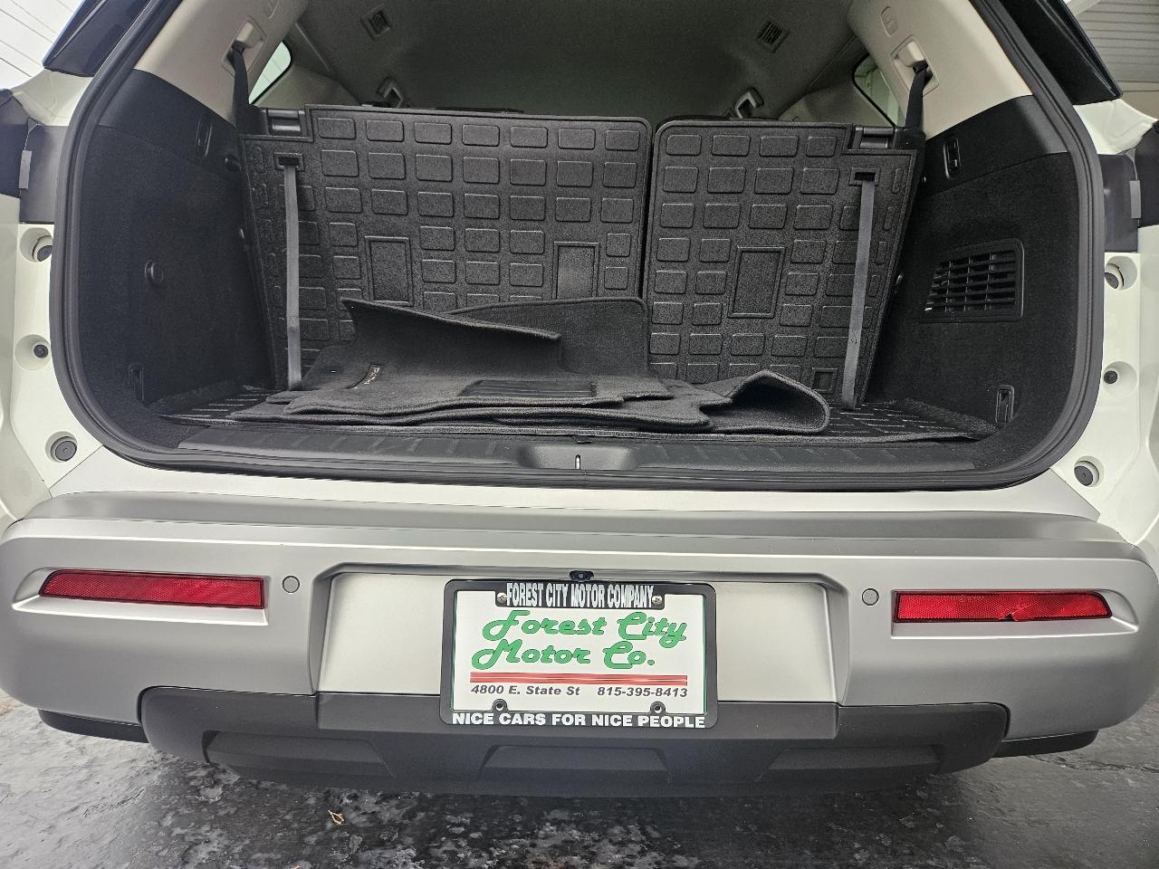 Nissan Pathfinder SL 4WD 2023