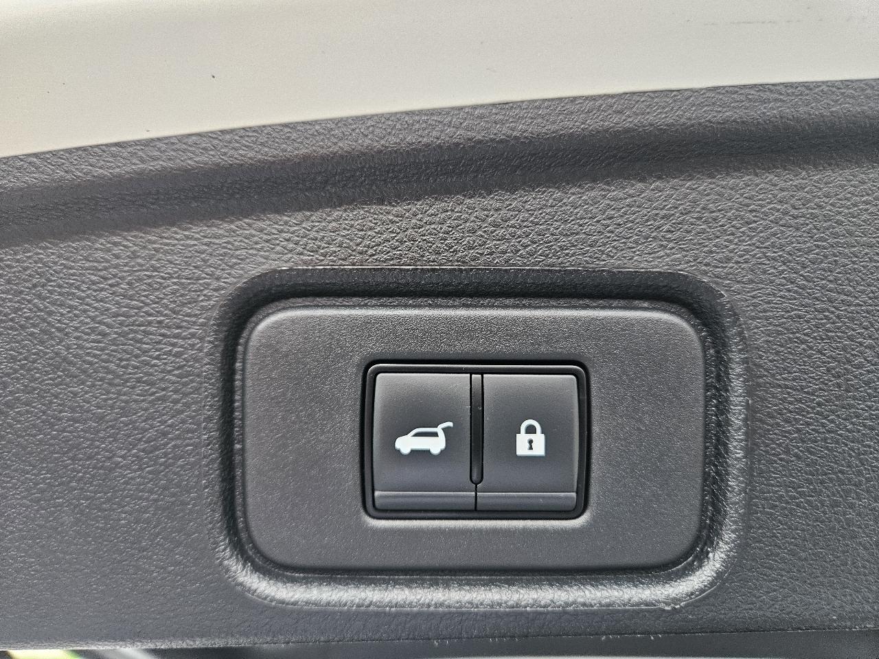 Nissan Pathfinder SL 4WD 2023