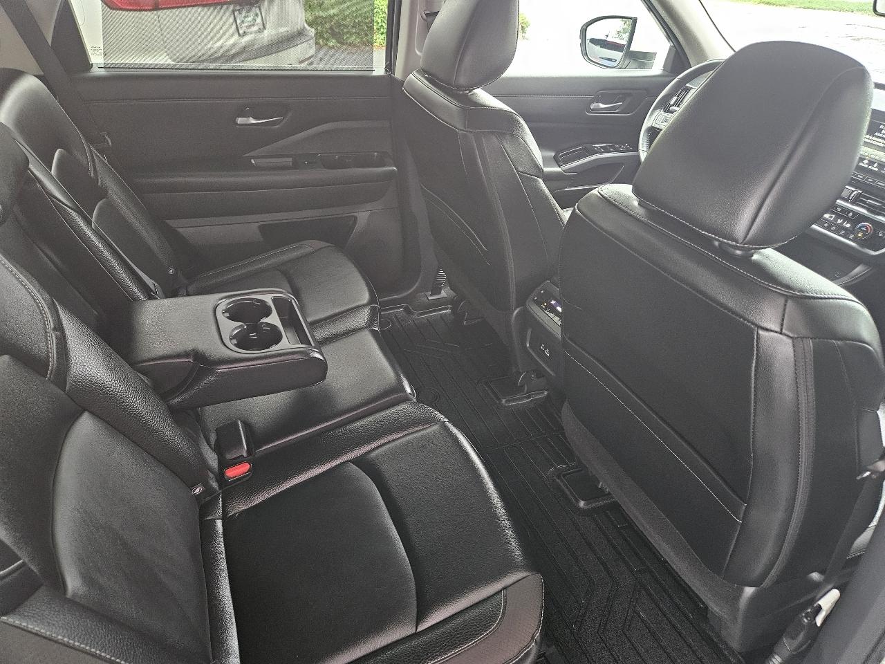 Nissan Pathfinder SL 4WD 2023