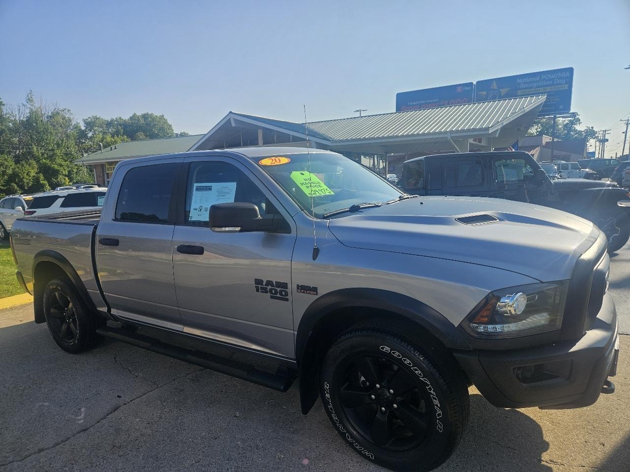 RAM 1500 Classic Warlock 4x4 Crew Cab 5'7" Box 2020