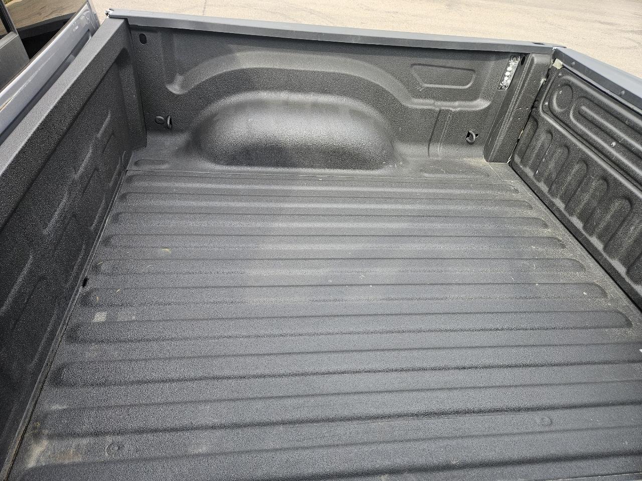 RAM 1500 Classic Warlock 4x4 Crew Cab 5'7" Box 2020