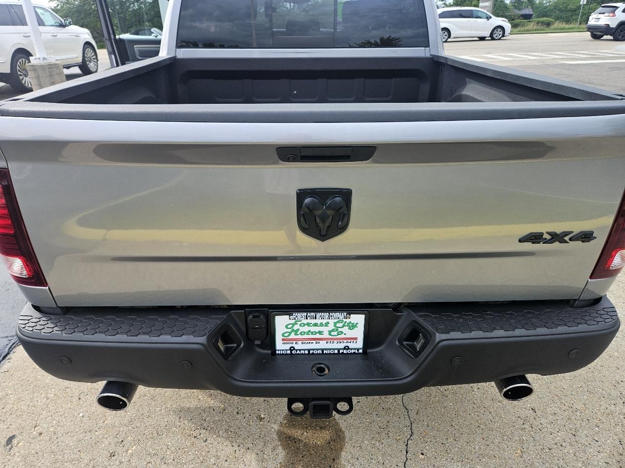 RAM 1500 Classic Warlock 4x4 Crew Cab 5'7" Box 2020