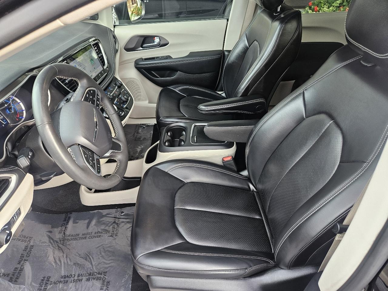 Chrysler Pacifica Hybrid Touring L FWD 2023