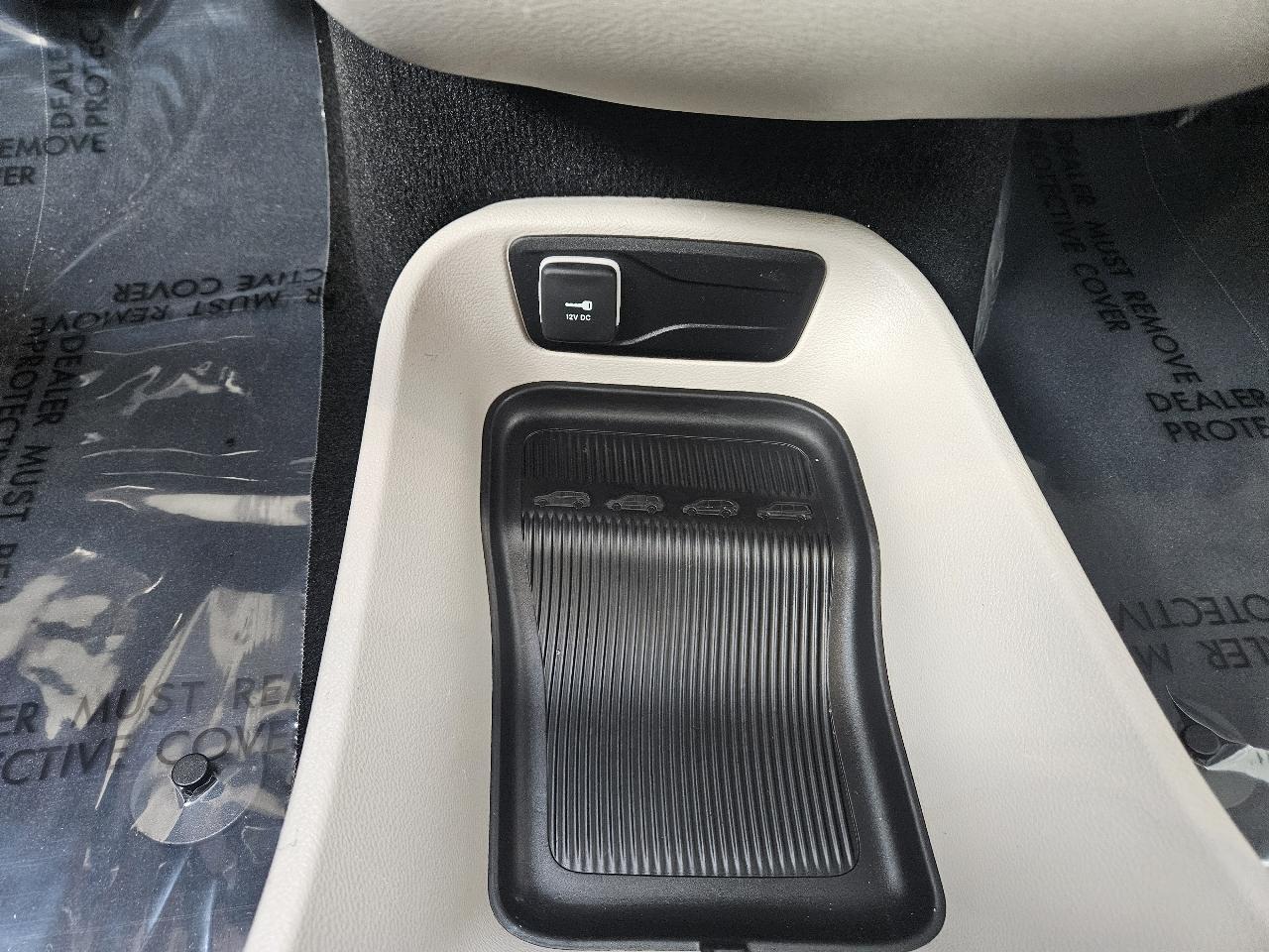Chrysler Pacifica Hybrid Touring L FWD 2023