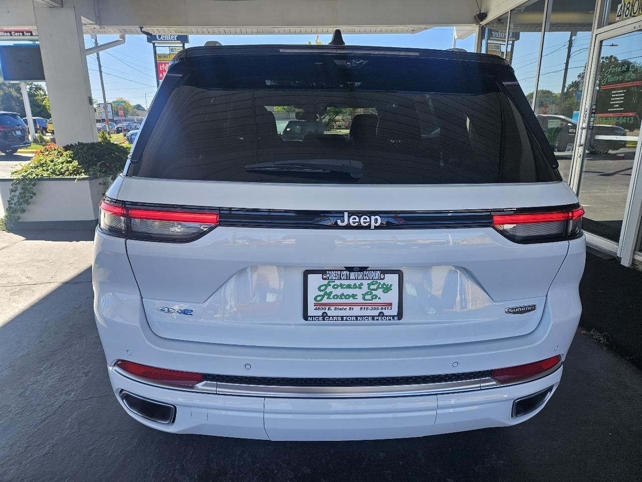Jeep Grand Cherokee photo 4