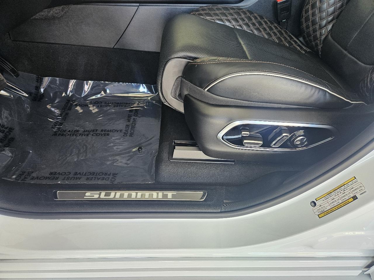 Jeep Grand Cherokee photo 10