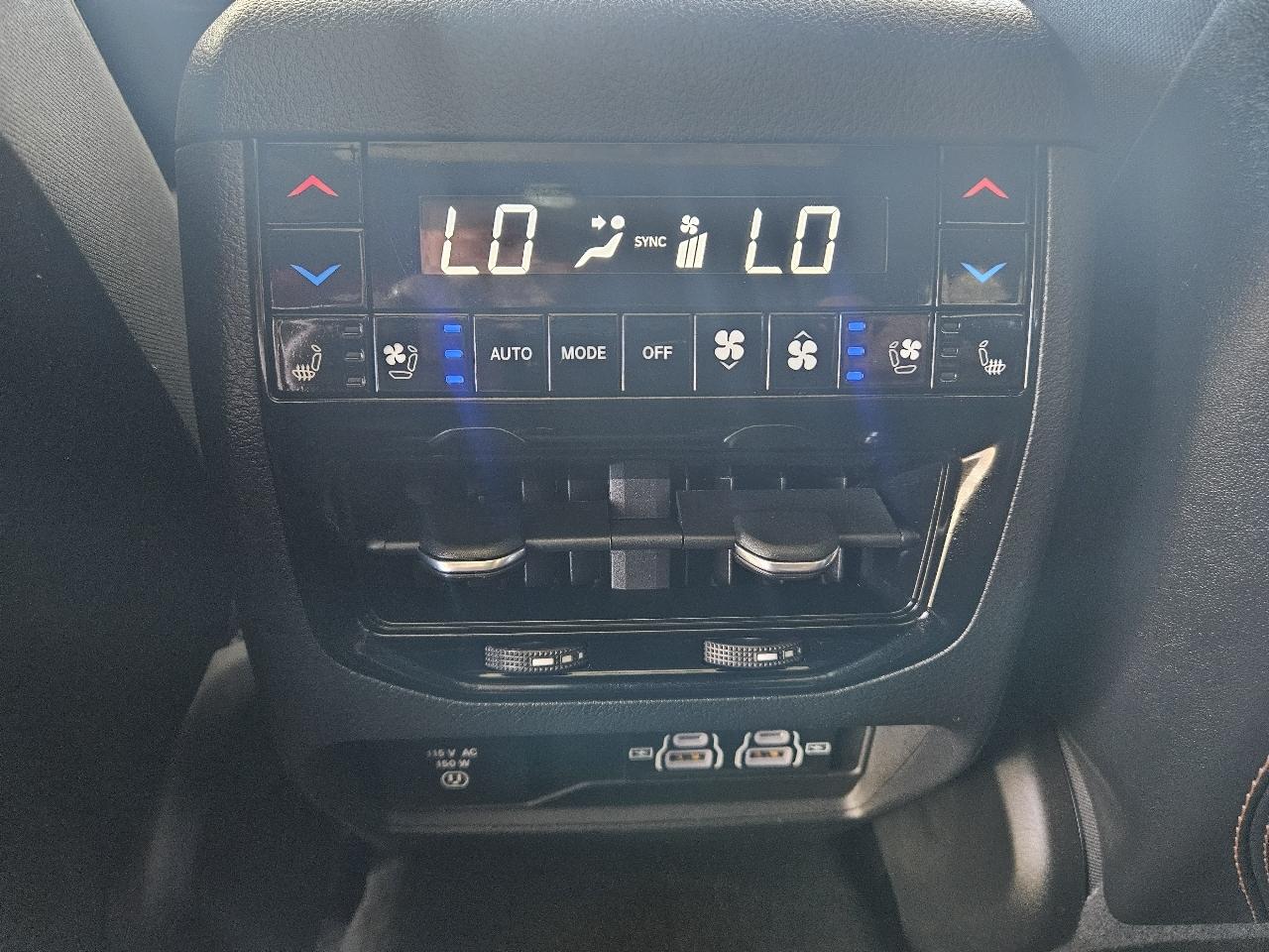 Jeep Grand Cherokee photo 29
