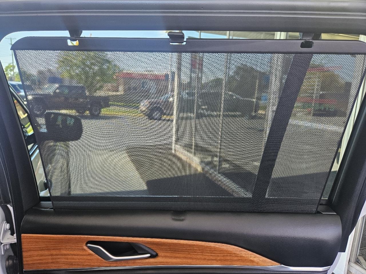 Jeep Grand Cherokee photo 33