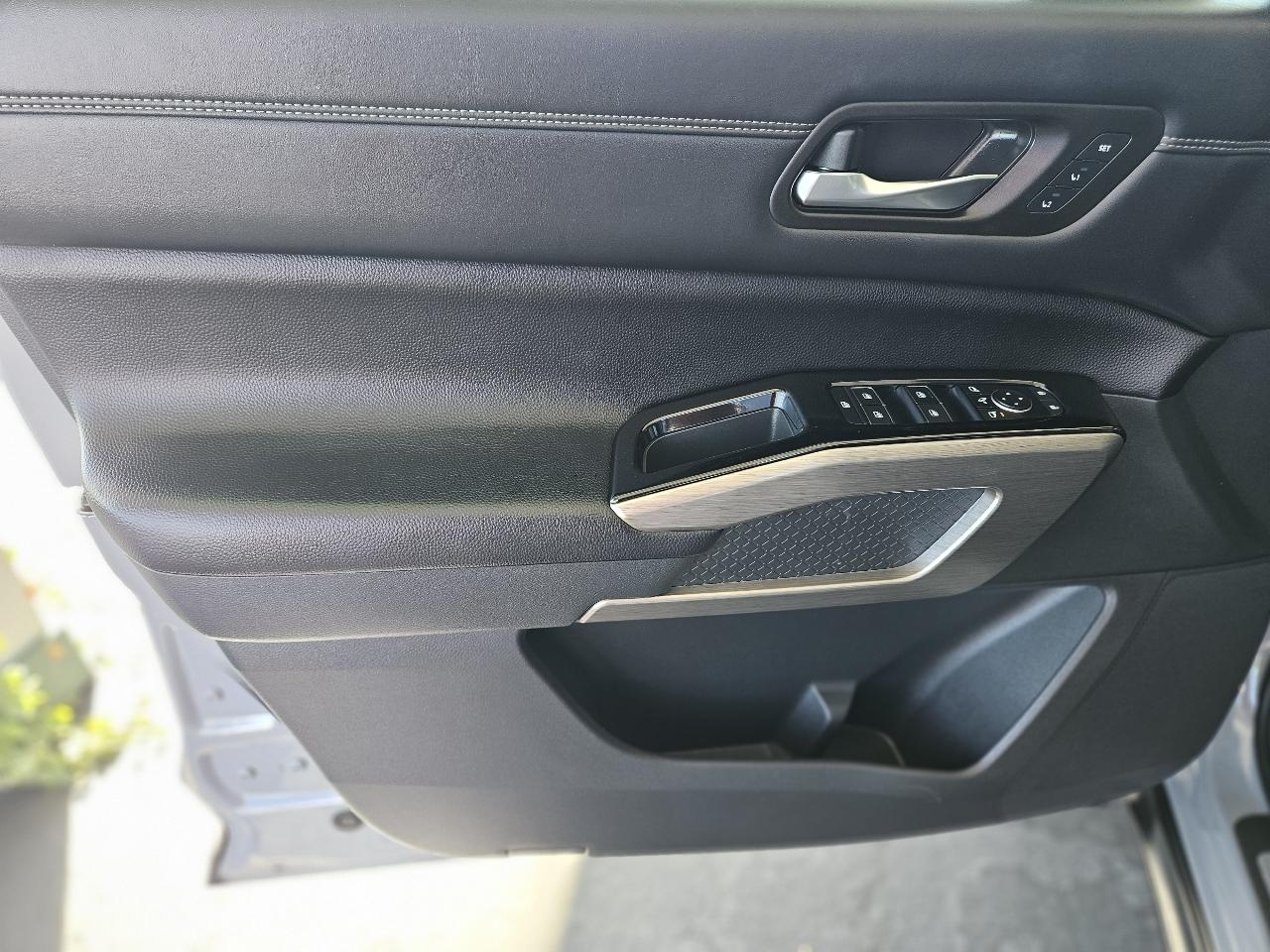 Nissan Pathfinder photo 10