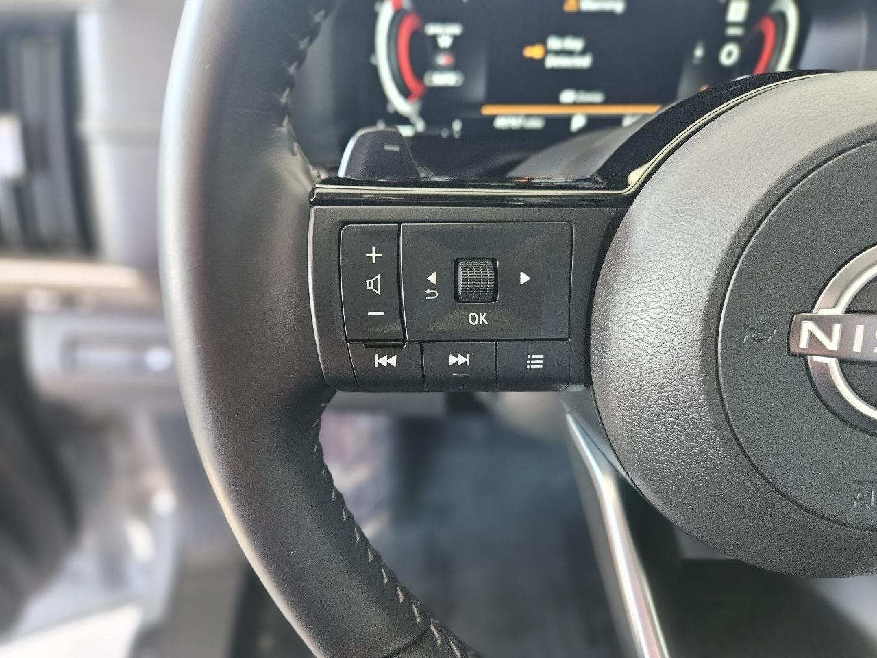 Nissan Pathfinder photo 14