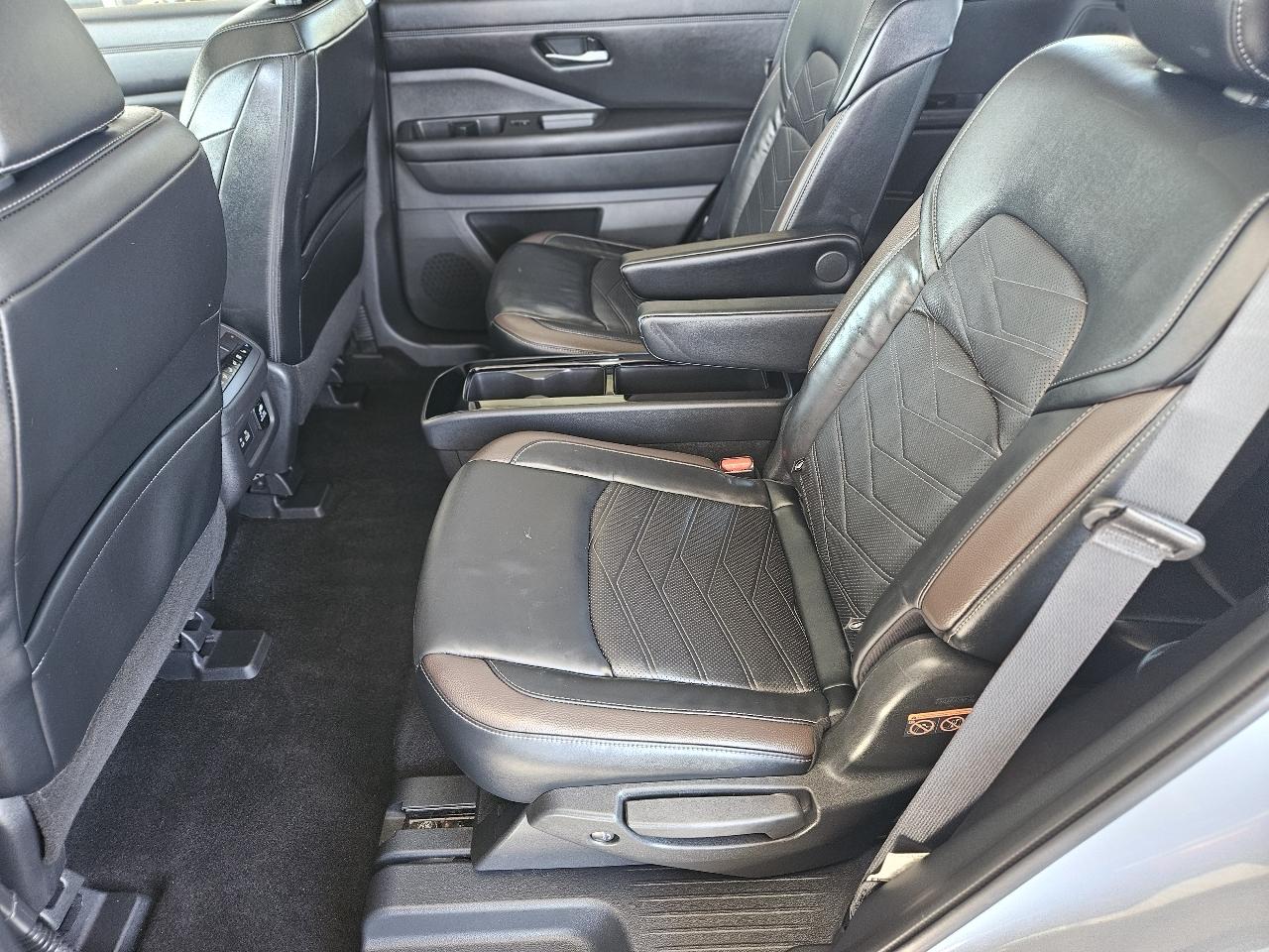 Nissan Pathfinder photo 25