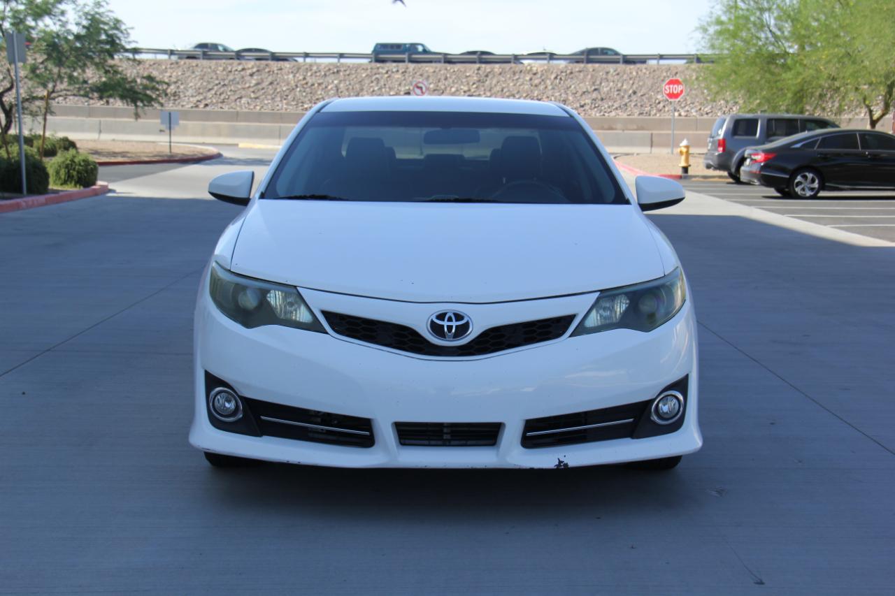 Toyota Camry SE 2014