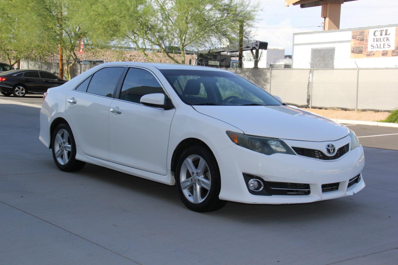 Toyota Camry SE 2014