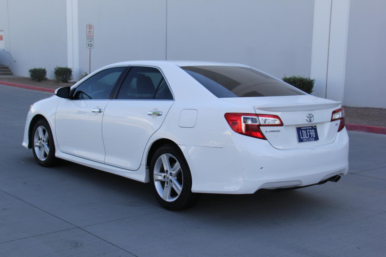 Toyota Camry SE 2014