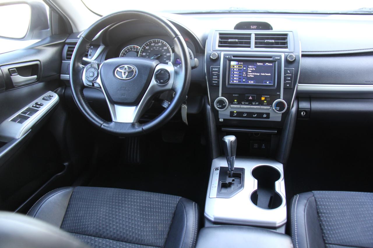 Toyota Camry SE 2014