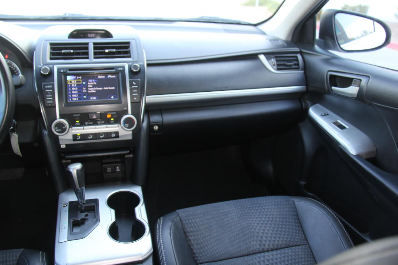 Toyota Camry SE 2014