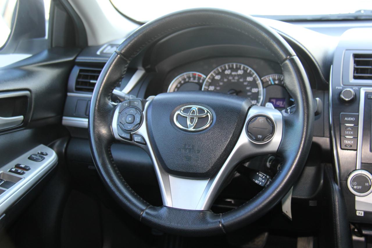 Toyota Camry SE 2014