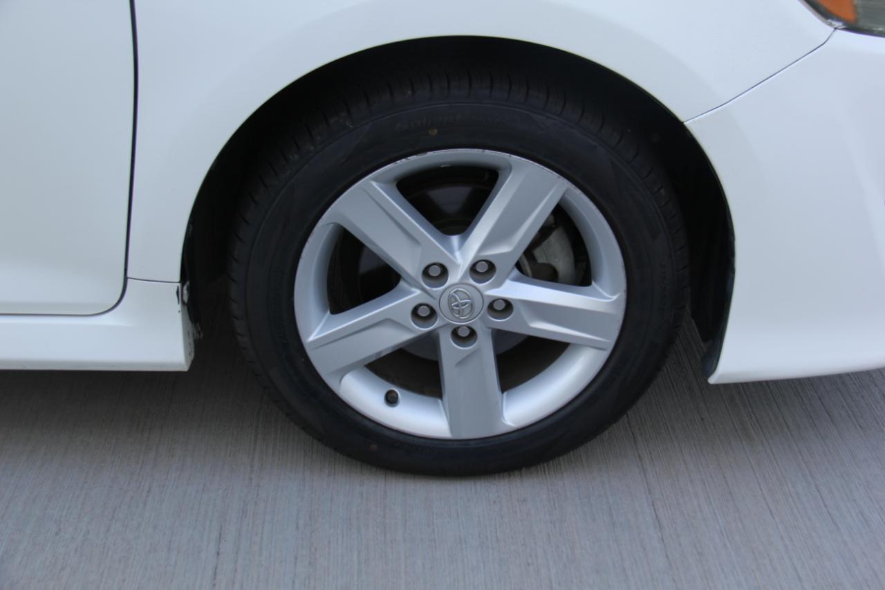 Toyota Camry SE 2014