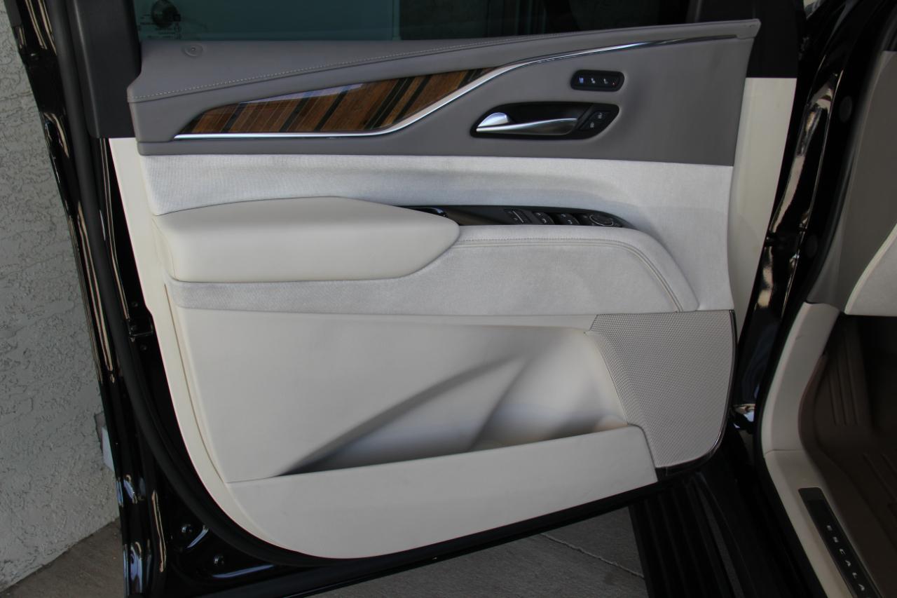 Cadillac Escalade ESV Sport Platinum AWD 2023