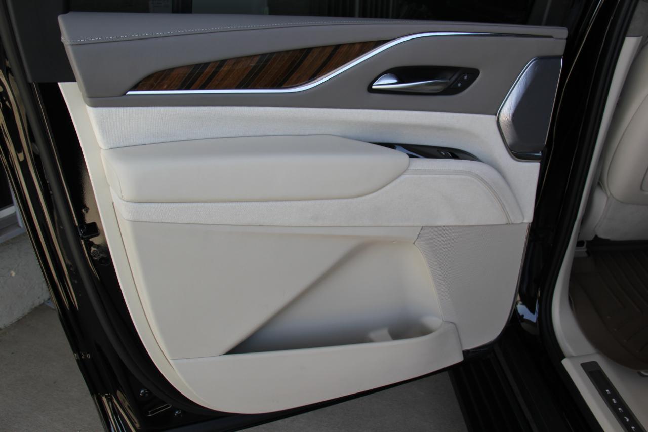 Cadillac Escalade ESV Sport Platinum AWD 2023