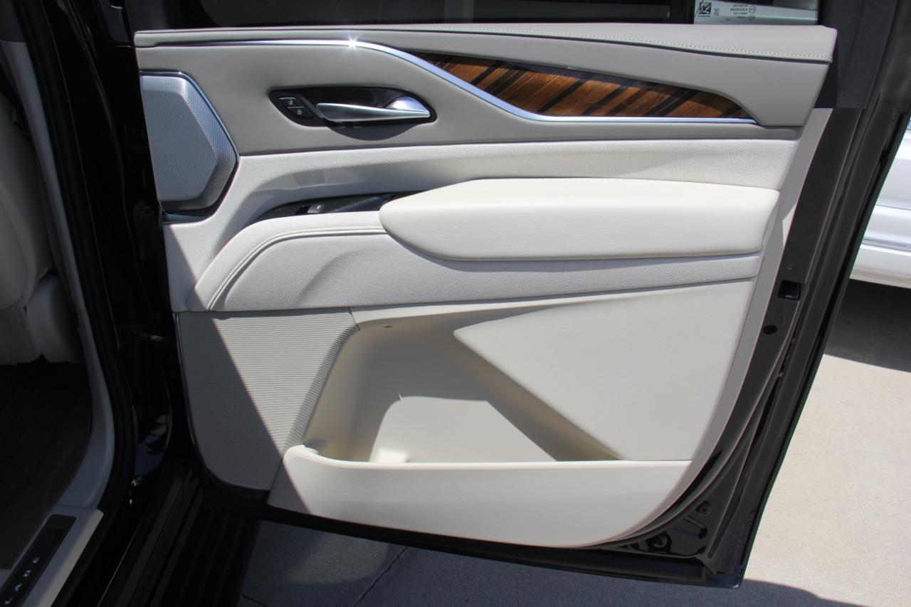 Cadillac Escalade ESV Sport Platinum AWD 2023