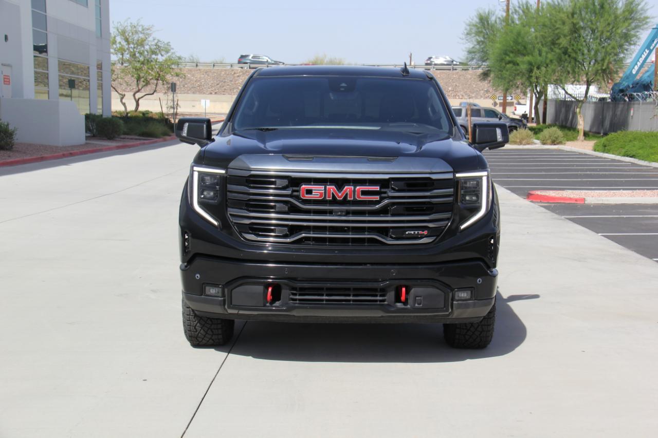 GMC Sierra 1500 AT4 Crew Cab 4WD 2024