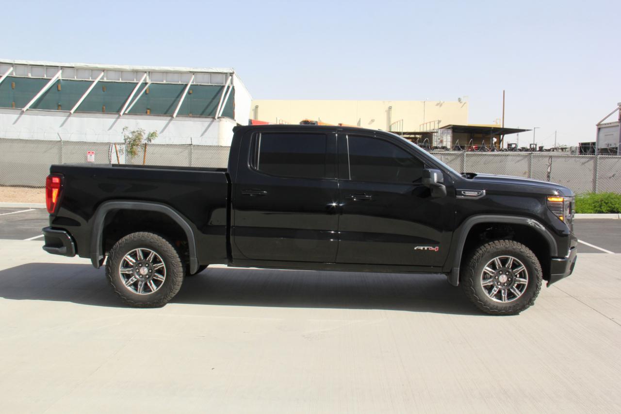 GMC Sierra 1500 AT4 Crew Cab 4WD 2024