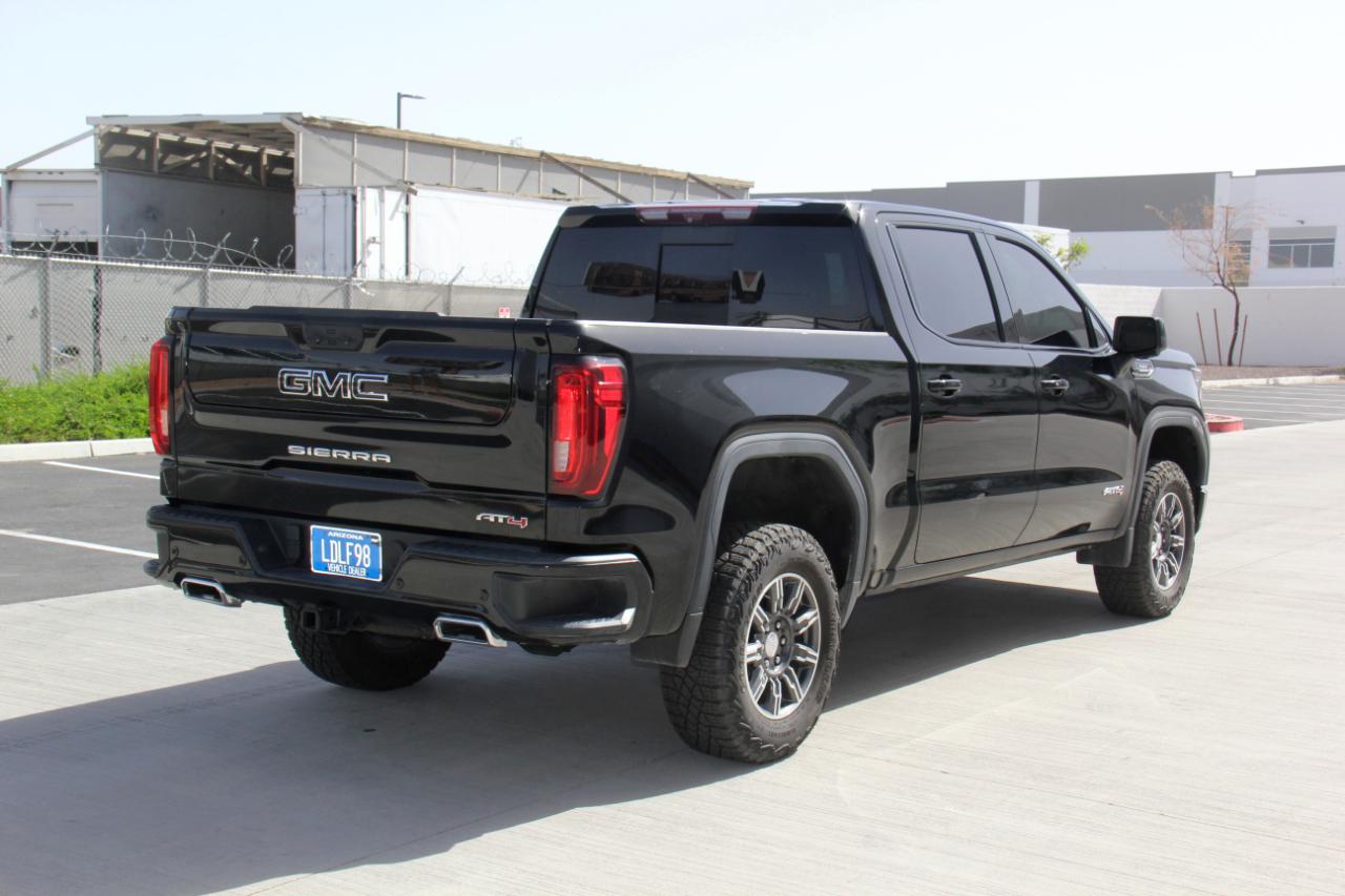GMC Sierra 1500 AT4 Crew Cab 4WD 2024