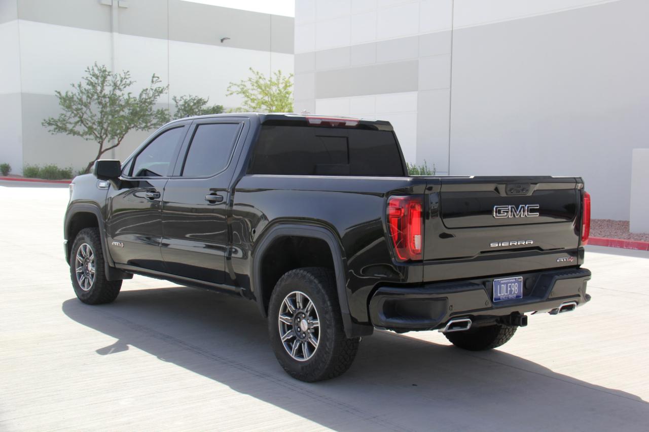 GMC Sierra 1500 AT4 Crew Cab 4WD 2024