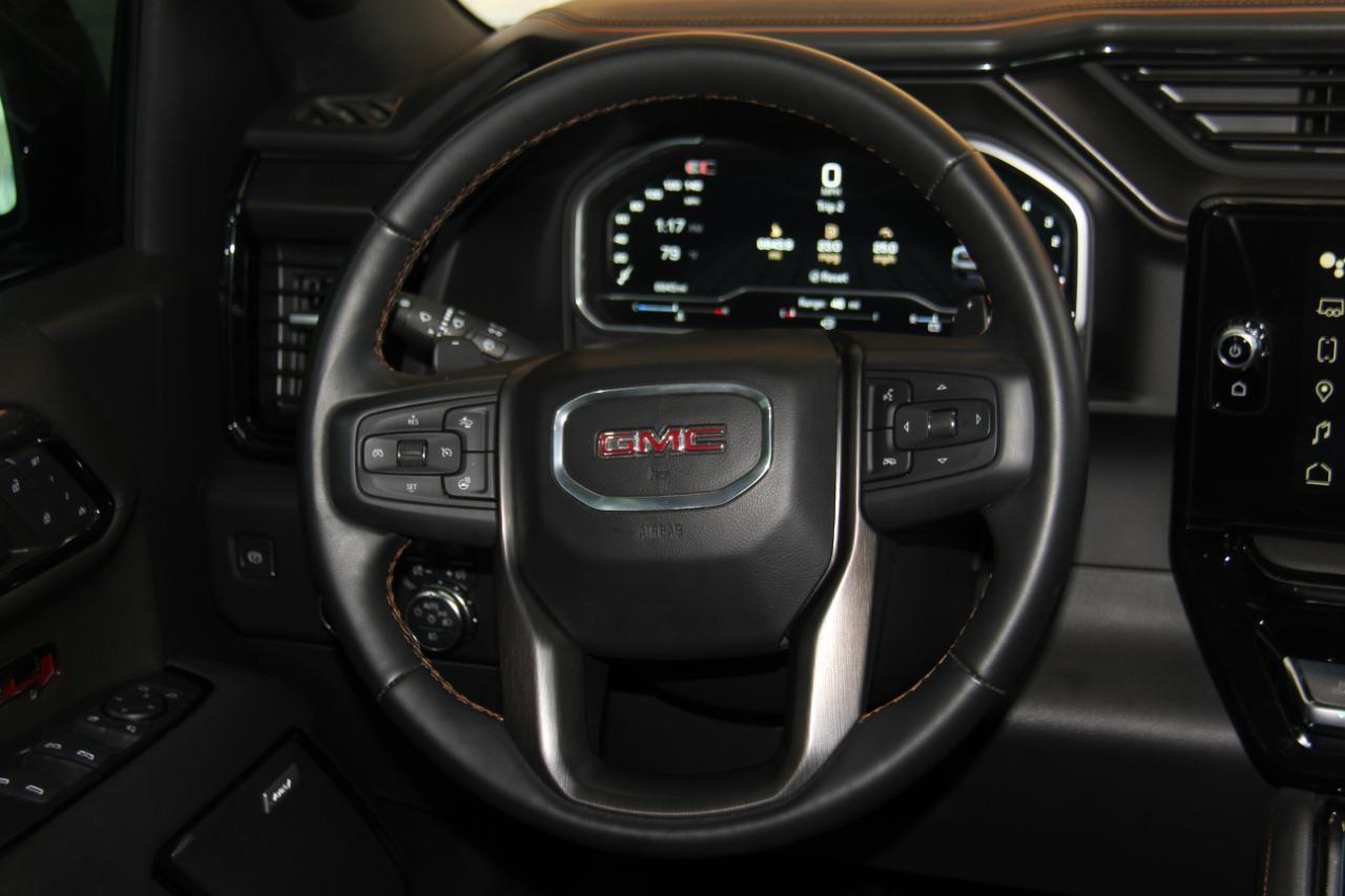 GMC Sierra 1500 AT4 Crew Cab 4WD 2024