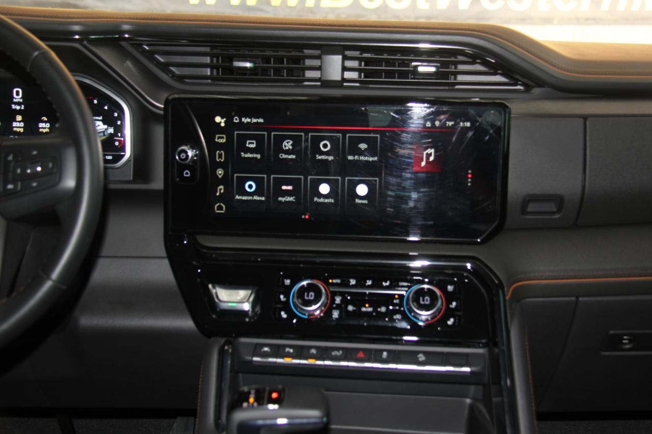 GMC Sierra 1500 AT4 Crew Cab 4WD 2024