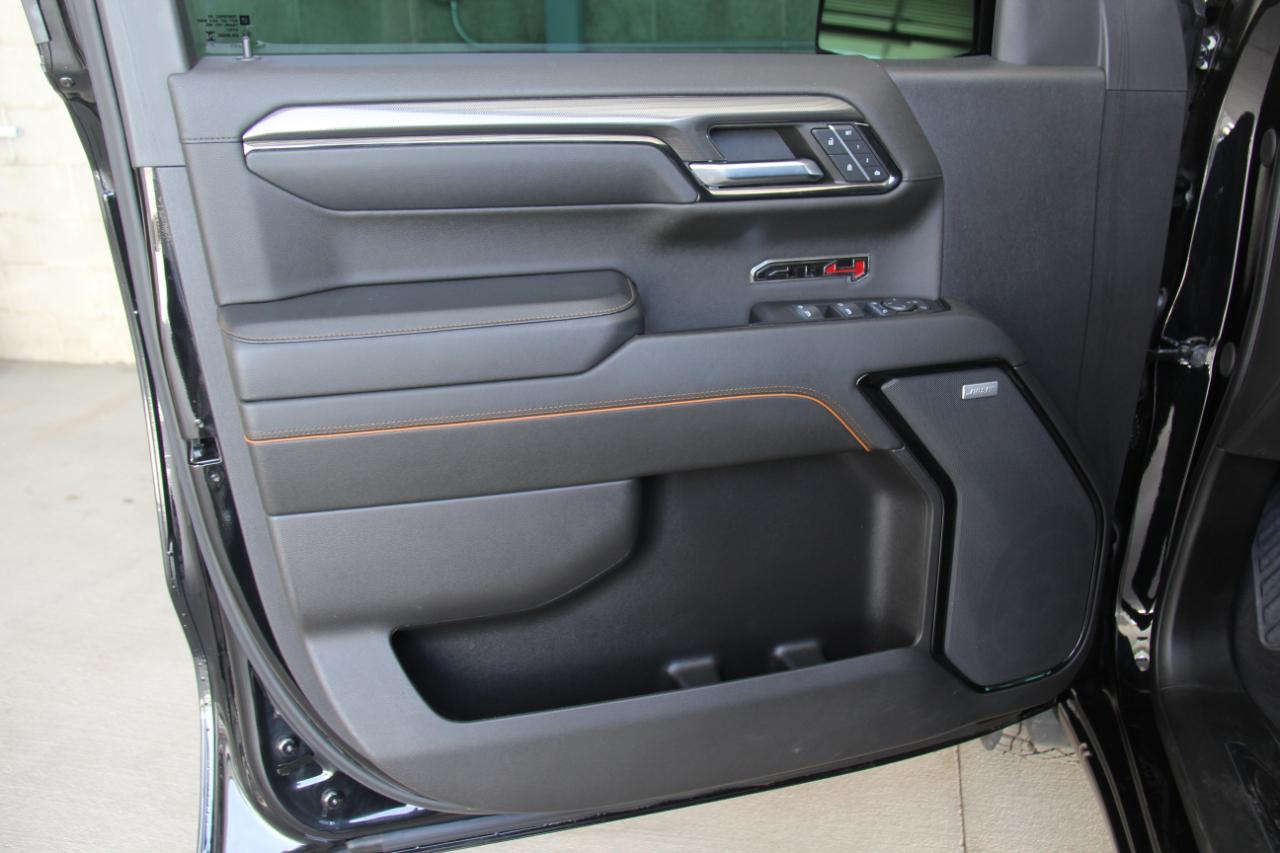 GMC Sierra 1500 AT4 Crew Cab 4WD 2024