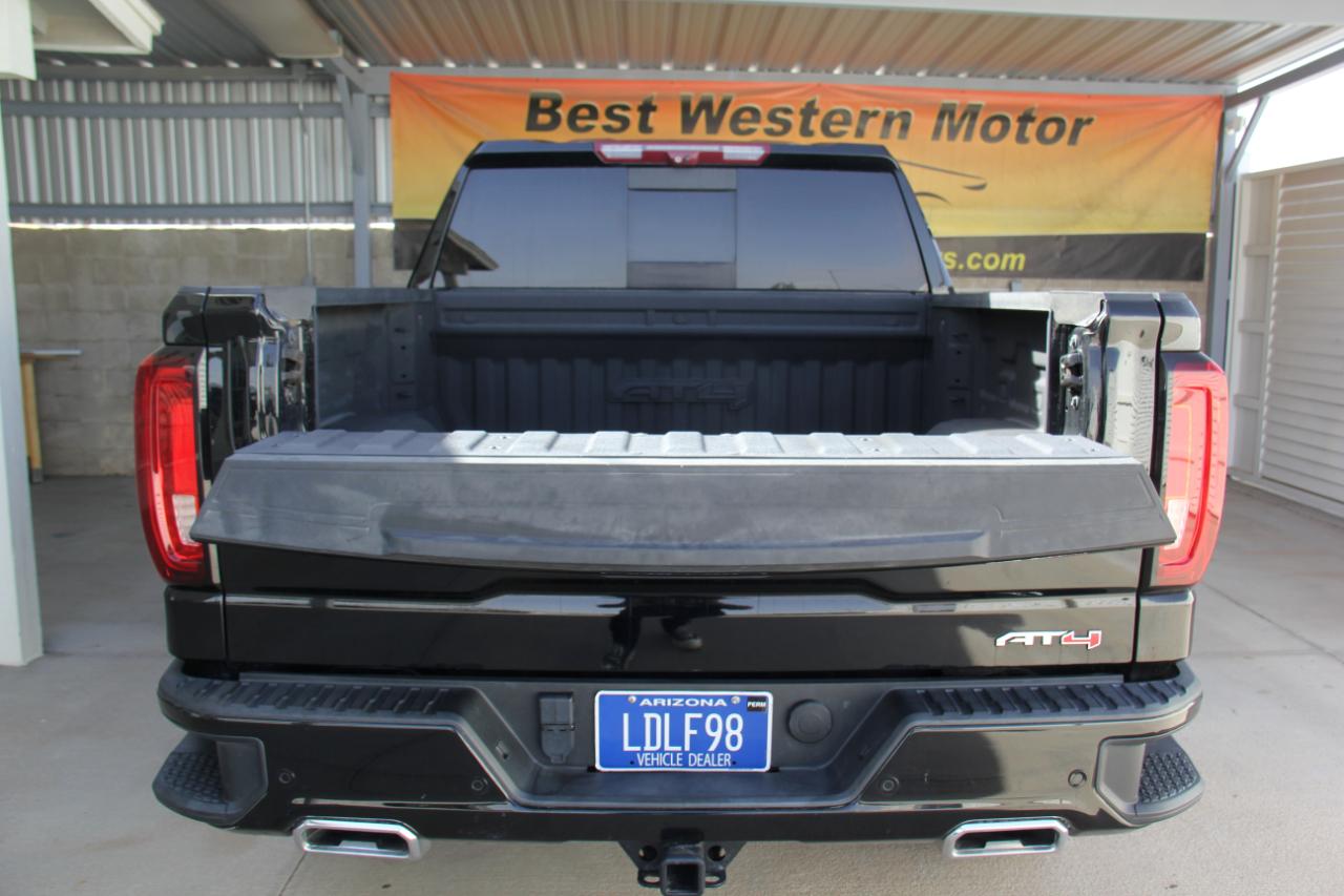 GMC Sierra 1500 AT4 Crew Cab 4WD 2024