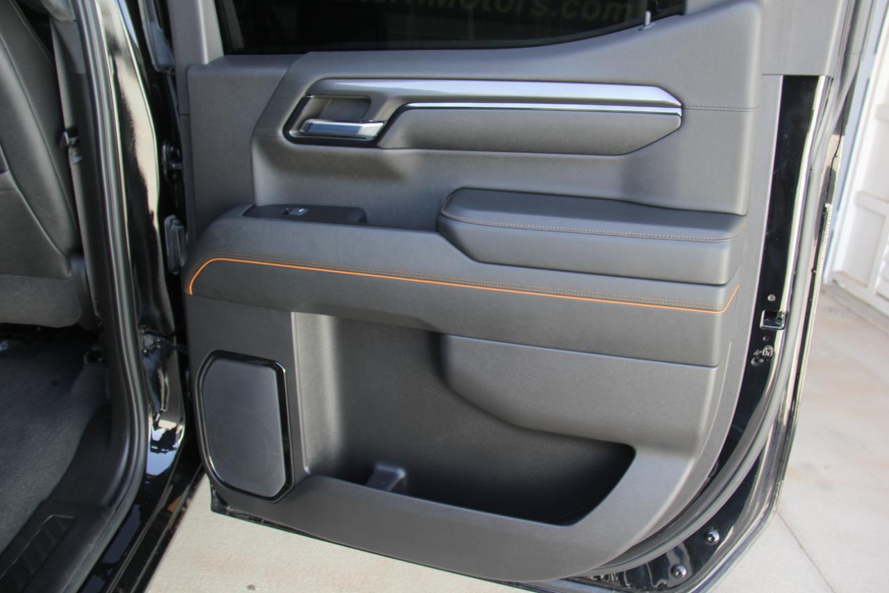 GMC Sierra 1500 AT4 Crew Cab 4WD 2024