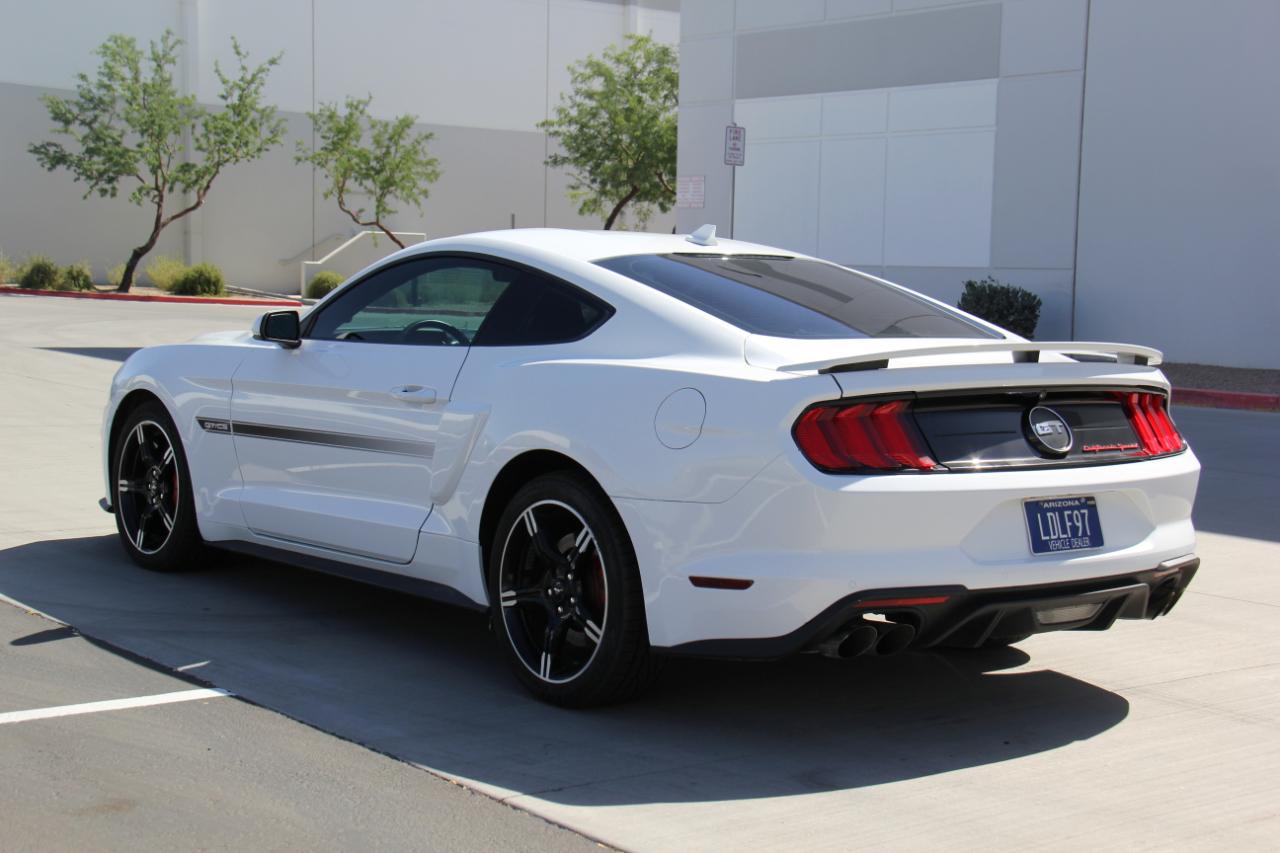 Ford Mustang  2021