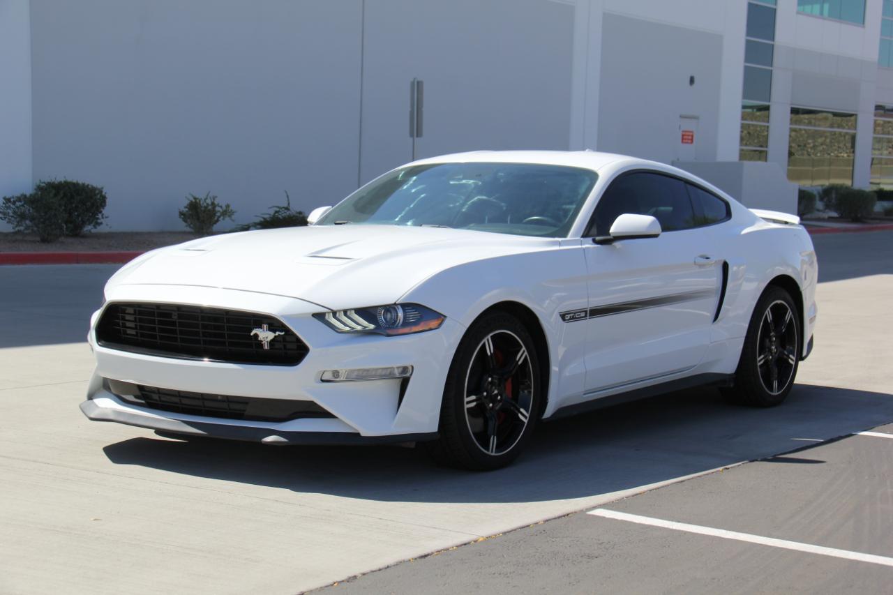 Ford Mustang  2021