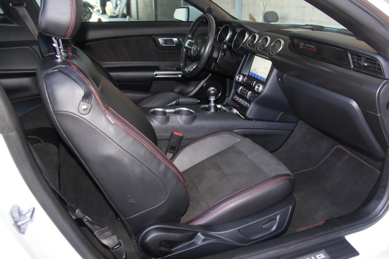 Ford Mustang  2021