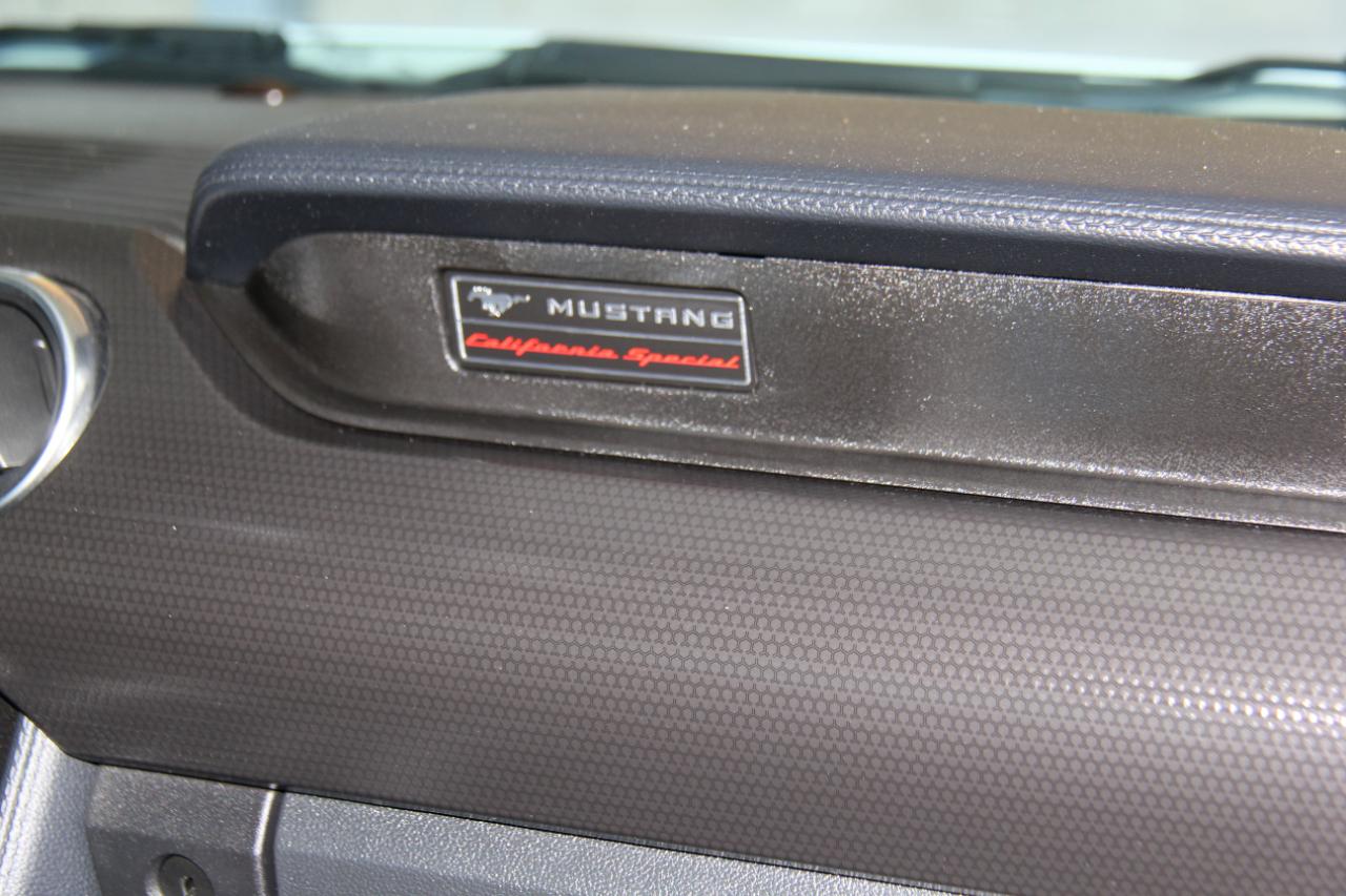 Ford Mustang  2021