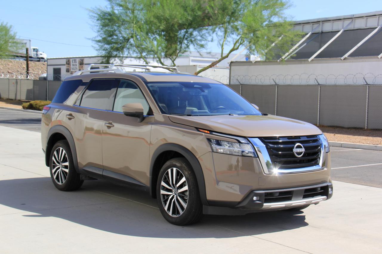 Nissan Pathfinder Platinum 2024