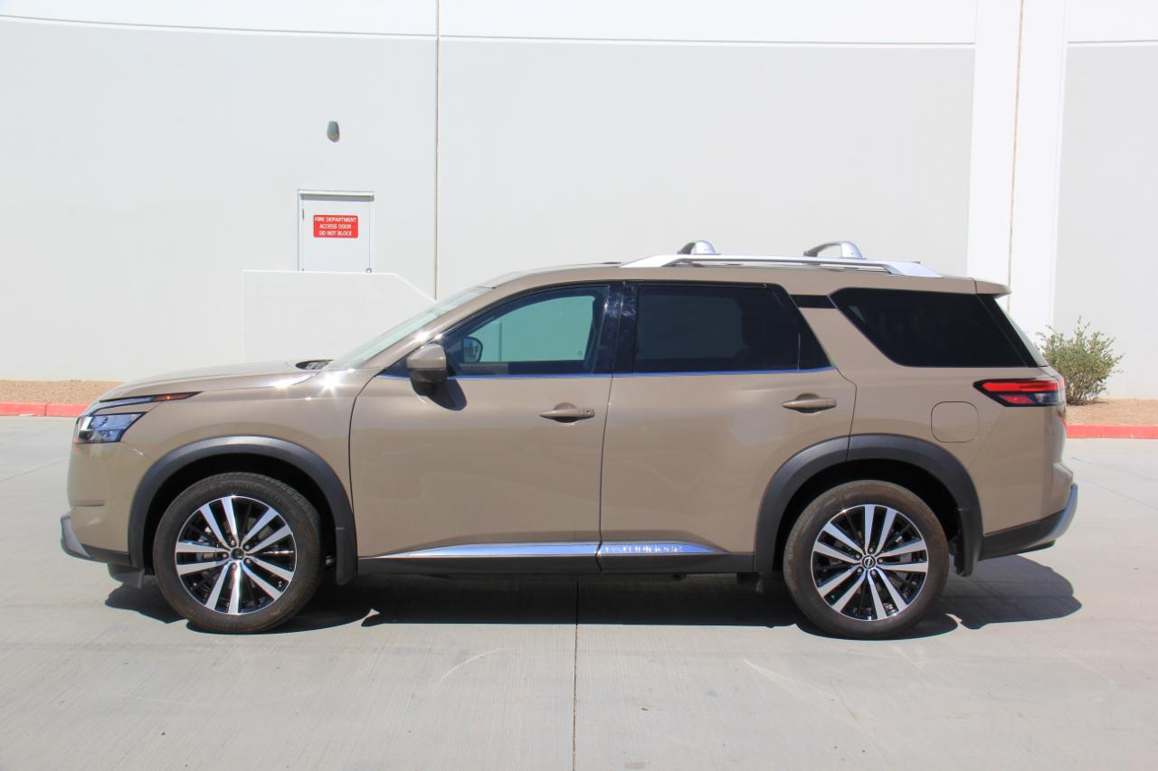 Nissan Pathfinder Platinum 2024
