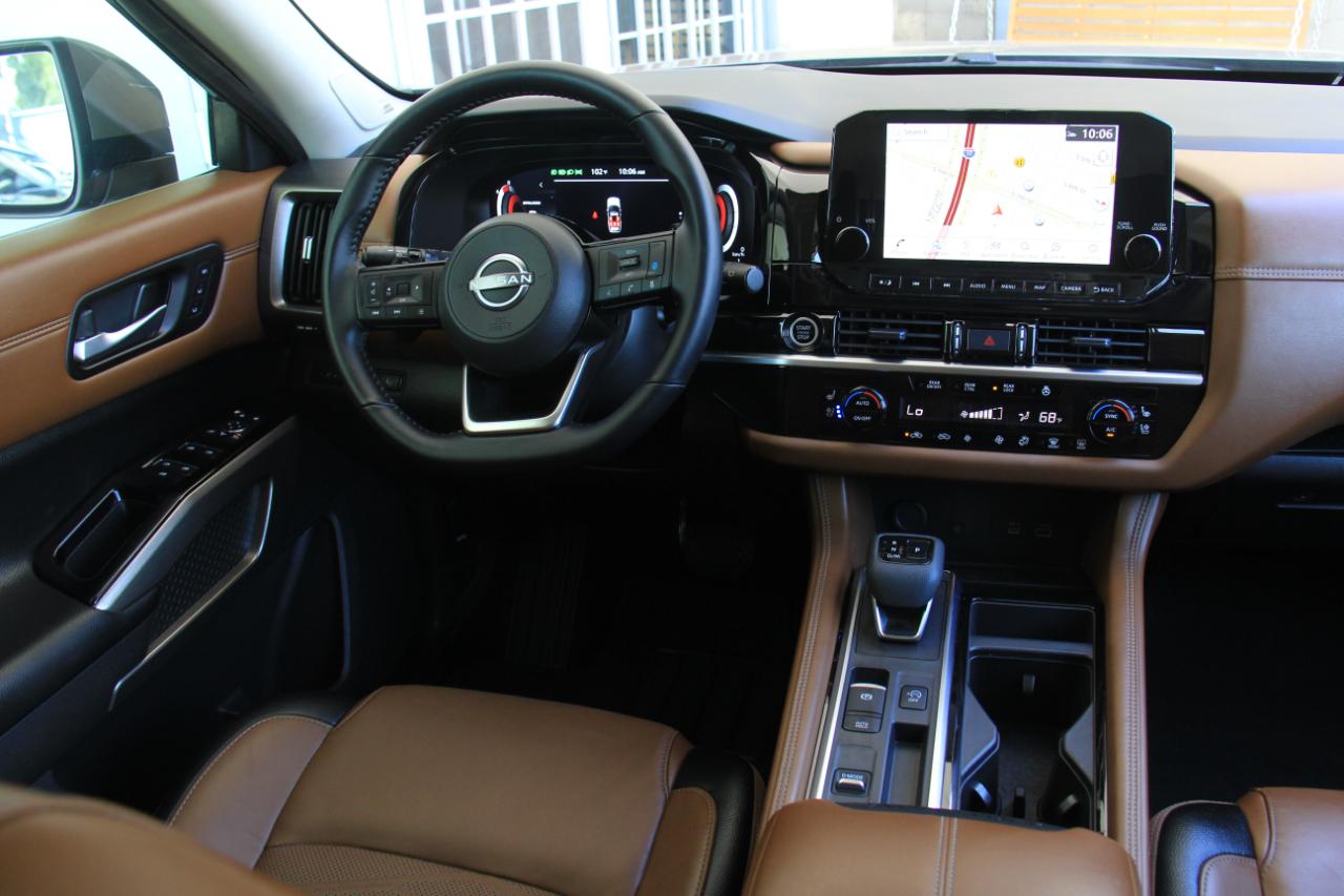 Nissan Pathfinder Platinum 2024