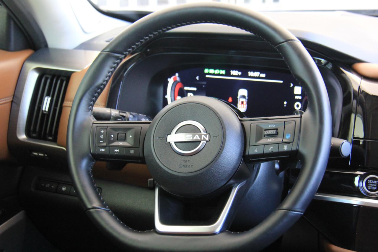 Nissan Pathfinder Platinum 2024