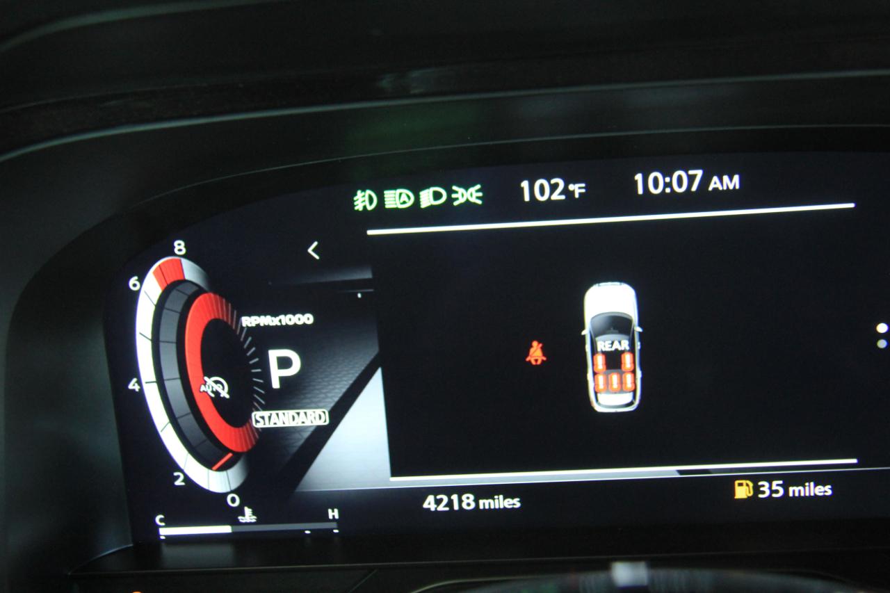 Nissan Pathfinder Platinum 2024